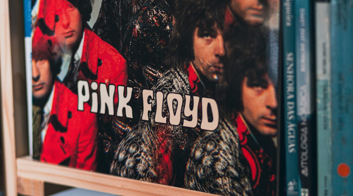 Pink Floyd Legende – Roger Waters – “Lasst uns die Minsker Vereinbarung einhalten, dann ist der Krieg vorbei”!